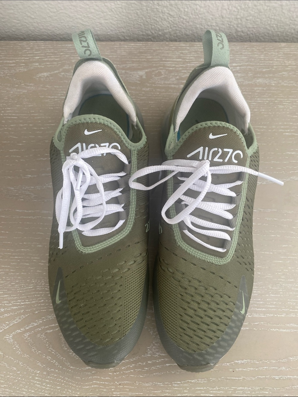 Nike Air270 Men’s Olive/White Athletic Sneakers Size: 9